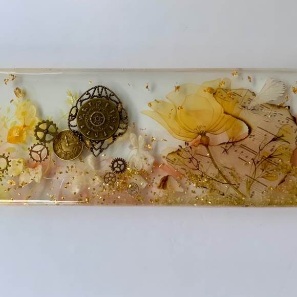 Beautiful Flowered and Metal Wrist Rest - Picture 2 of 5